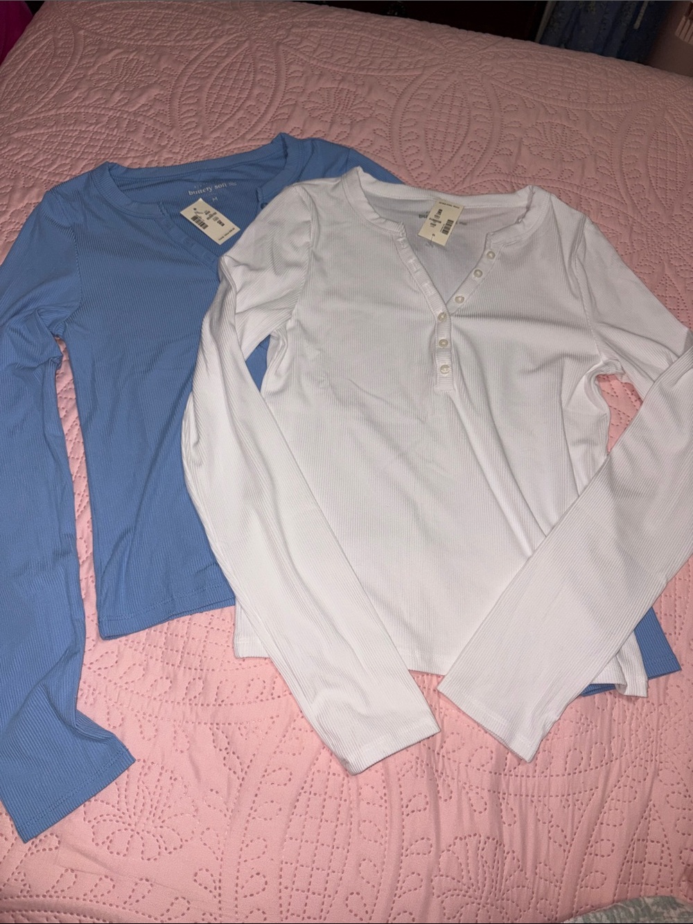 Aeropostale Ribbed Long-Sleeve Henley Top — White and Light Blue